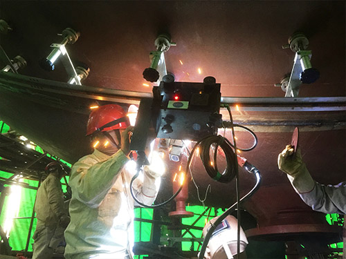 全位置摆动焊接小车 